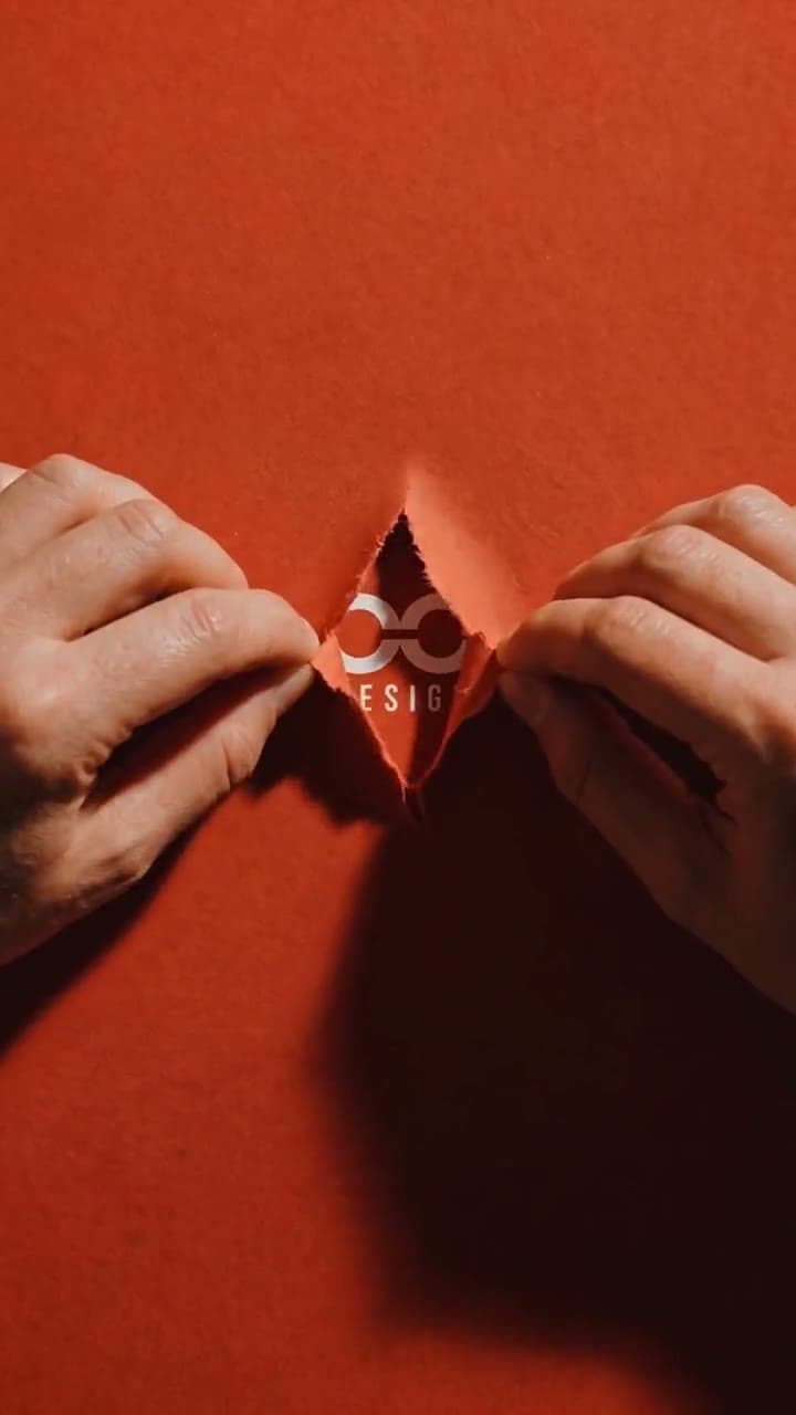 Poster del teaser prelancio MOOM Design realizzato da Matteo Michetti.